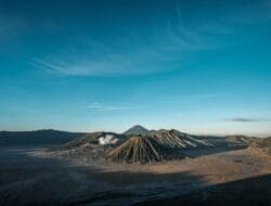 Ini Kata Menparekraf soal Okupansi Hotel di Bromo Menurun Dampak dari Kebakaran