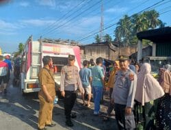 Gerak Cepat Polsek Kinali dan Damkar dalam Upaya Memadamkan Sijago Merah