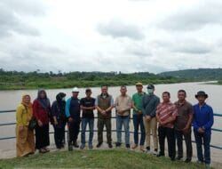 Pj Bupati Muhammad Farid Tinjau Gotong Royong di Taman Ayik Lematang Lahat