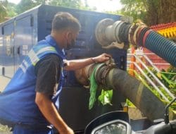 Tangkal Banjir Rob: DKI Bangun Tanggul Darurat & Pompa