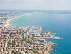 Iran conflict impacts 17,000 bookings as travelers chase sunshine – Lastminute