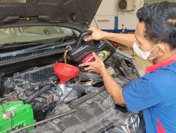 Jangan Khawatir, Ini Cara Mengatasi Oli Mesin yang Terus Berkurang