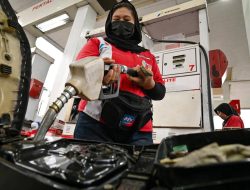 Bahlil: BBM Nonsubsidi Sesuaikan Harga Pasar Global