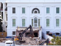 Judge halts Trump’s White House ballroom build