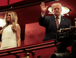 Trump’s Arrival Met with Loud Boos at Kennedy Center