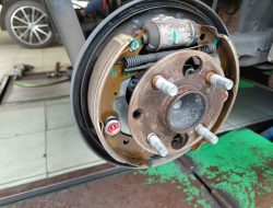 Tanda-tanda keausan teromol rem mobil, ini penting!