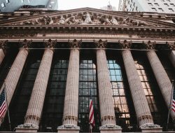 Wall Street Rekor Tinggi Setelah Selat Hormuz Dibuka