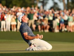 Hole Challenges and Top Contenders for the 90th Masters
