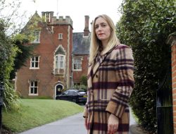Essex Grammar School’s Wealthy Students and Manipulative Parents