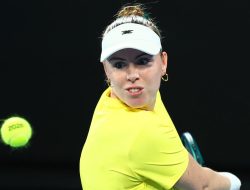 ‘Learning opportunity’: Aussie amazed by teen at BJK