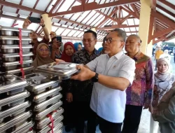 Zulhas Peringatkan Program Makanan Gratis! Menu Tidak Layak, SPPG Bisa Ditutup