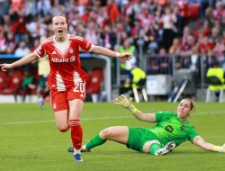 Kett’s Red Card and Goal as Bayern Stifle Barcelona in Champions League
