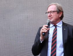 Exclusive: Kevin Sheedy’s Tips for AFL on Anzac Day Enhancement