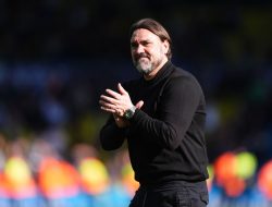 Daniel Farke warns ‘still no safety’ as Leeds near PL escape