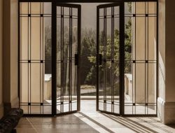 5 model teralis pintu 2 daun terkini, aman dan indah