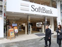 Softbank Dapatkan Pinjaman Rp679 Triliun untuk OpenAI