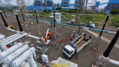 PLN UIT JBM Pastikan Keandalan Transmisi Listrik Tetap Optimal