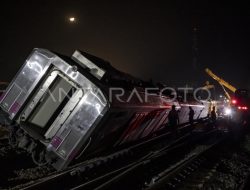 Kecelakaan KA Argo Bromo Anggrek di Bekasi, Ratusan Penumpang Gagal Turun di Pasarturi