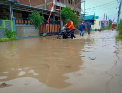 Hujan deras genangi ratusan rumah Bogor, ketinggian hingga 2 meter