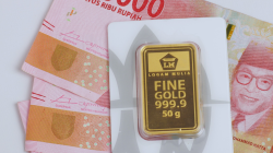 Harga emas Antam turun Rp 44 ribu per gram, saatnya beli?