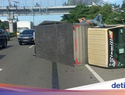 19 Orang Terluka Usai Truk Terguling di Sentani, Polisi Ungkap Penyebabnya
