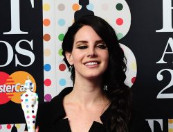 Lana Del Rey’s James Bond Game Theme Unveiled