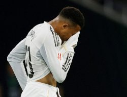 Mbappe’s World Cup fate in doubt after injury setback