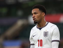Arsenal prodigy Nwaneri joins England’s World Cup prep squad
