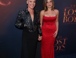 Pink and Willow make rare red carpet appearance for Broadway debut