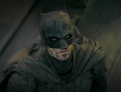 How Many Socks?: Robert Pattinson’s Odd ‘Batman’ Habit Forces Warner Bros’ Intervention