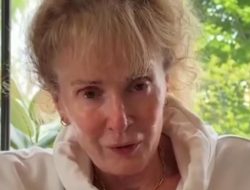 Beverley Callard reveals cancer update following latest tests