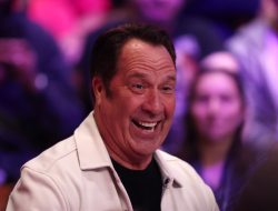 David Seaman hails Raya’s ‘ballsy’ call that clinched West Ham victory