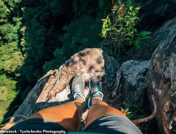Scientists uncover how your feet sense danger near a drop