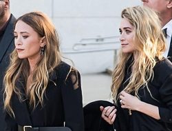 Mary-Kate and Ashley Olsen shine in matching outfits on rare NYC trip