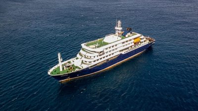 Early hantavirus symptoms as three die on British cruise ship