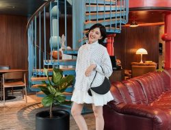7 gaya outfit feminin Ify Alyssa, manis dan girly