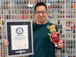 Father’s 3,482 Bearbrick Collection Breaks Guinness World Record and Inspires Daughter