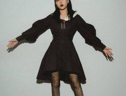 7 inspirasi gaya gothik dari artis yang keren dan berani