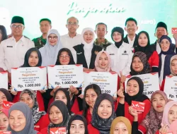 Pemprov Jatim Salurkan Bantuan Sosial Rp 1,8 Miliar ke Kediri