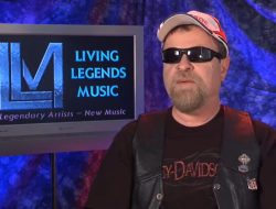 Eric Bloom steps away from shows following surgery
