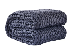 Chunky Knit Blankets: Cozy Comfort Meets Style