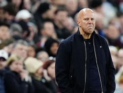 Arne Slot: Liverpool to Rise Stronger Next Season