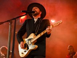 Kiefer Sutherland cancels US tour leg due to poor ticket sales