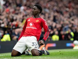 Manchester United’s Kobbie Mainoo on near £70m Chelsea move