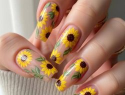 7 ide nail art bunga matahari segar dan modis