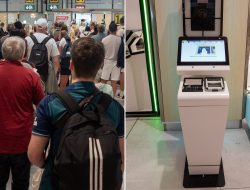 British tourists hit by long airport lines returning from Ibiza due to EU system breakdown