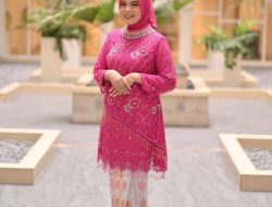 Kebaya Pink Fanta Cocok dengan Jilbab Warna Apa? Ini Pilihannya!