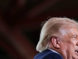 Ex-Republican insider accuses Trump team of health lies
