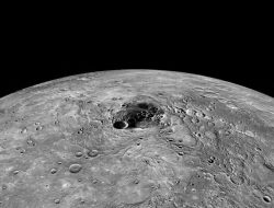 Mercury’s Polar Ice: A Single Giant Impact That Transformed the Planet in Hours