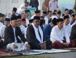 Bupati Sukabumi H Asep Japar Melaksanakan Sholat Idul Adha 1447 Hijriah di Alun Alun Kecamatan Jampang Tengah